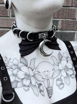 Choker simili cuir RESTYLE 'bat collar'