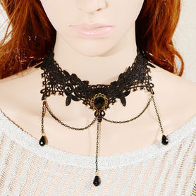 Collier gothique ras de cou