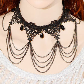 Collier gothique ras de cou